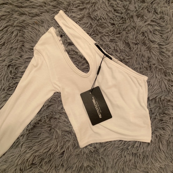 Tops - Pretty little thing cut out long sleeve top